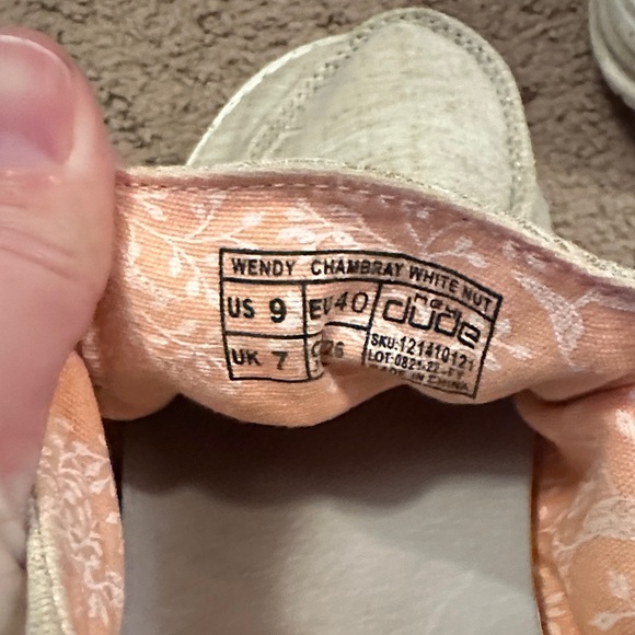 Beige Hey Dudes - Picture 5 of 6